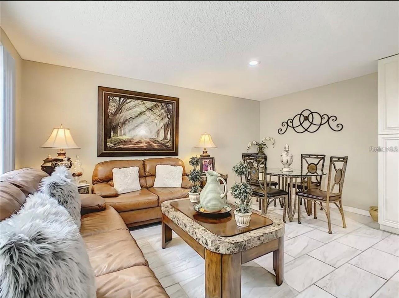 SHADYBROOK VILLAGE CONDO CB3/68 AMD OR - Residential Lease