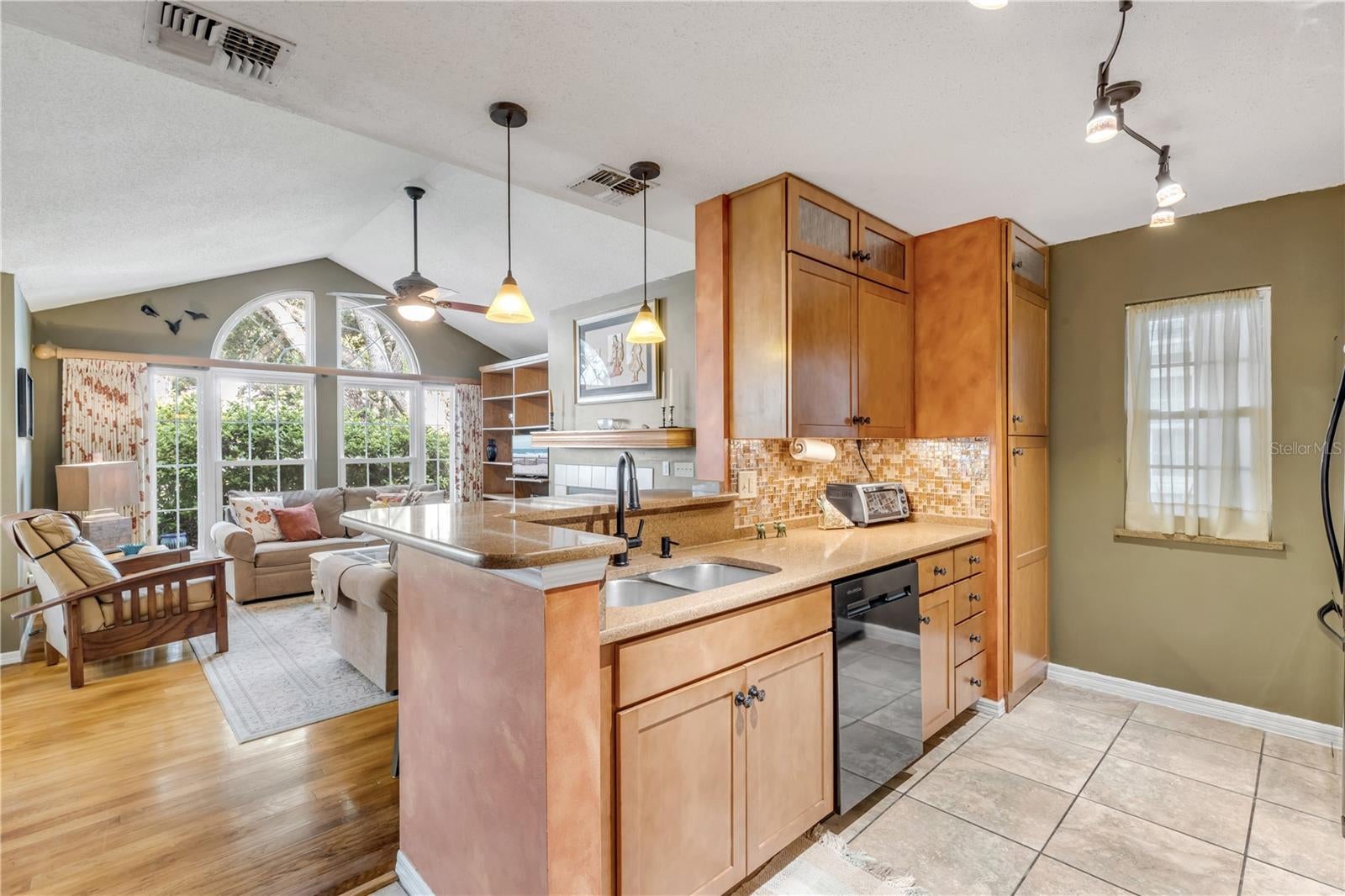 867 WINDOVER COURT 550