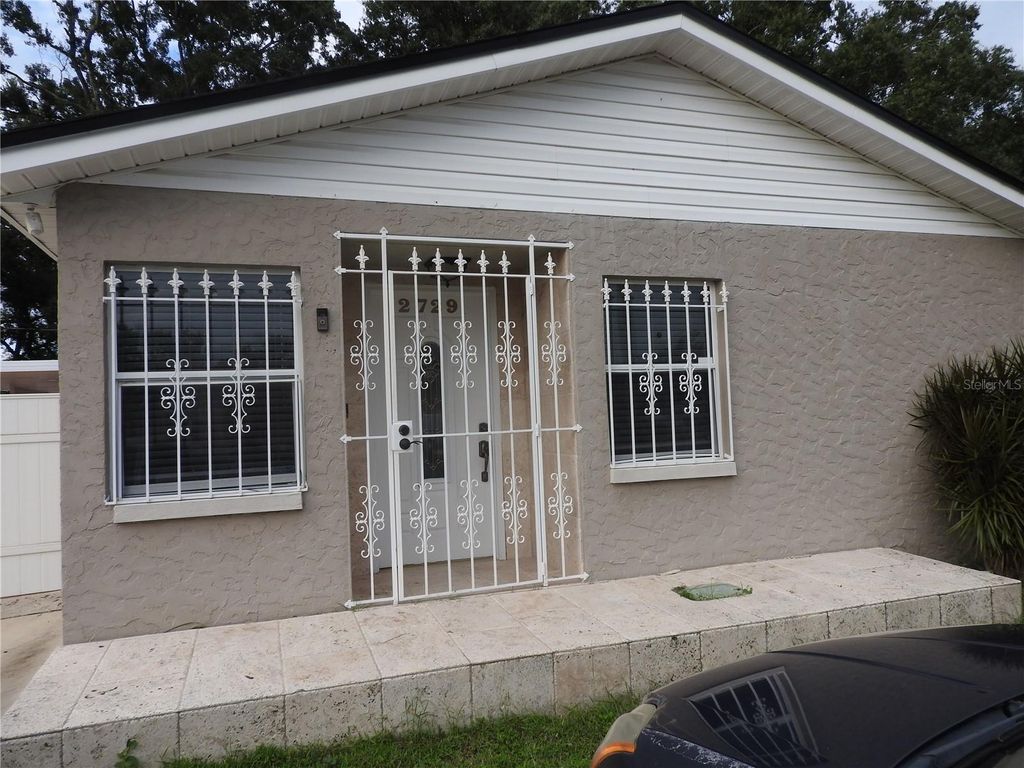 Photo of 2729 Bel Aire Circle, Tampa, FL 33614 (MLS # TB8427198)