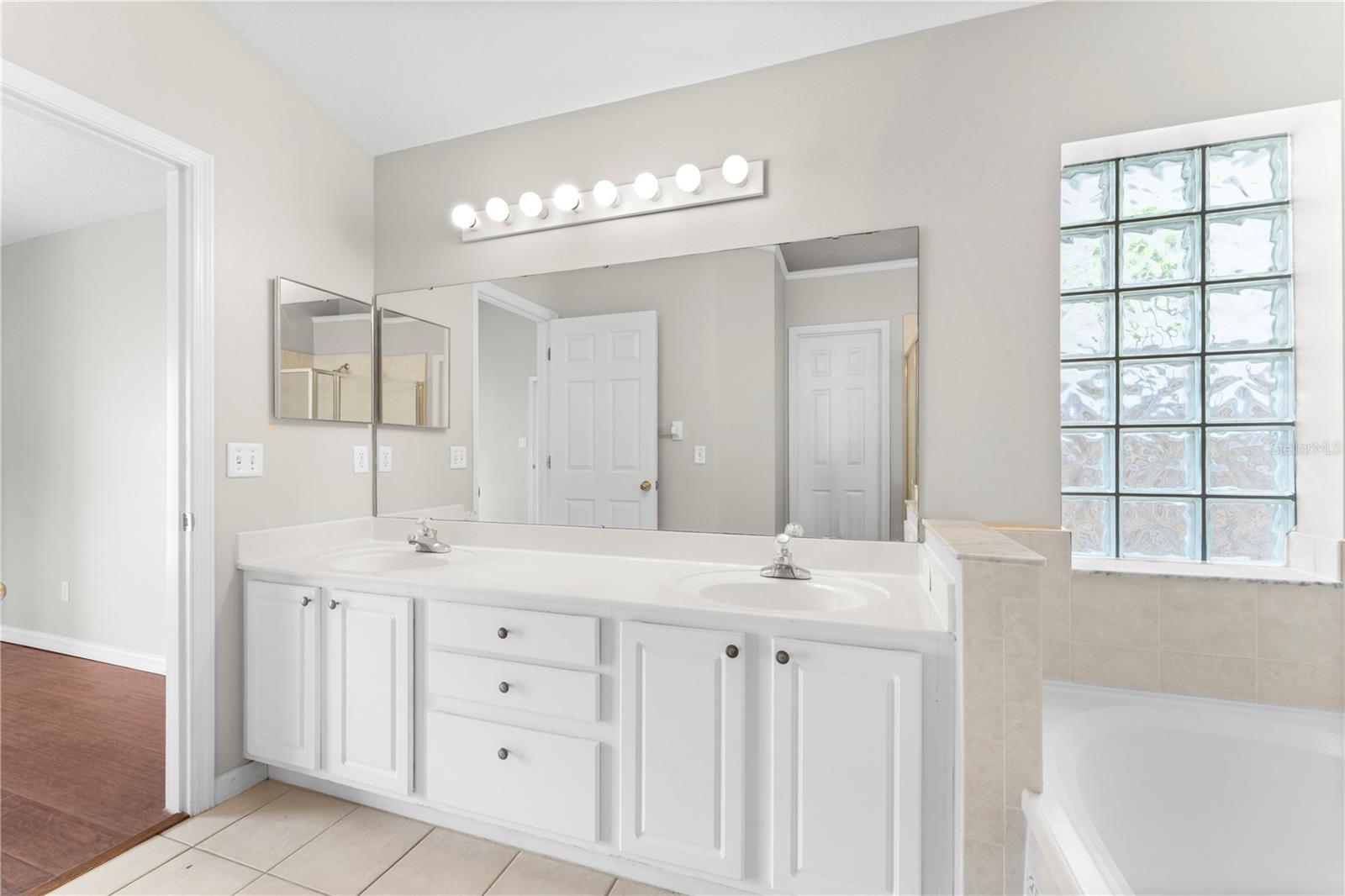 WINFIELD - Residential