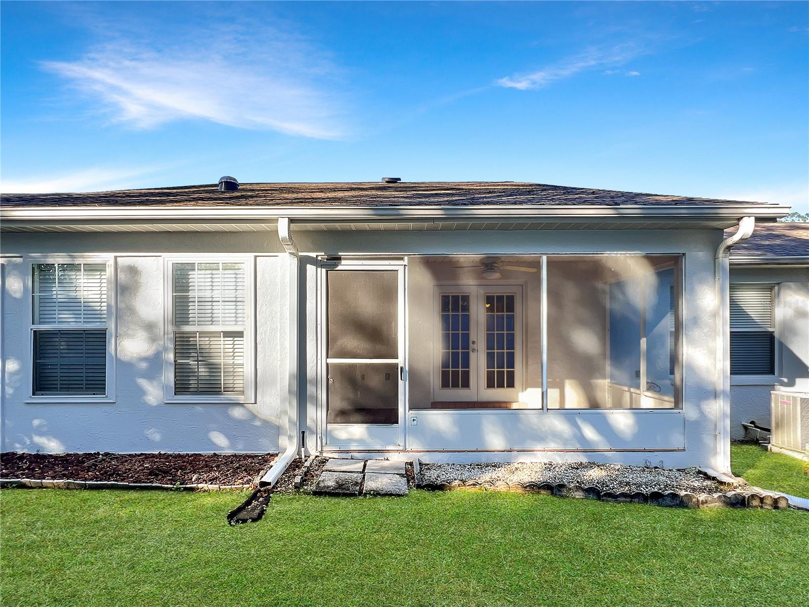 MAGNOLIA GARDEN VILLAS OR 1412/521 - Residential