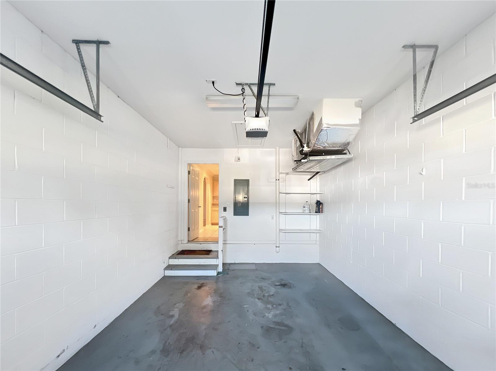 MAGNOLIA GARDEN VILLAS OR 1412/521 - Residential