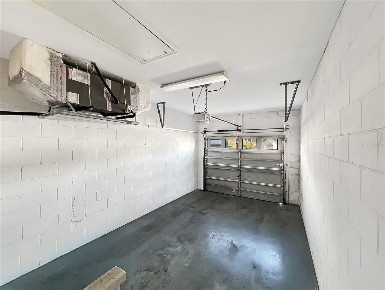 MAGNOLIA GARDEN VILLAS OR 1412/521 - Residential