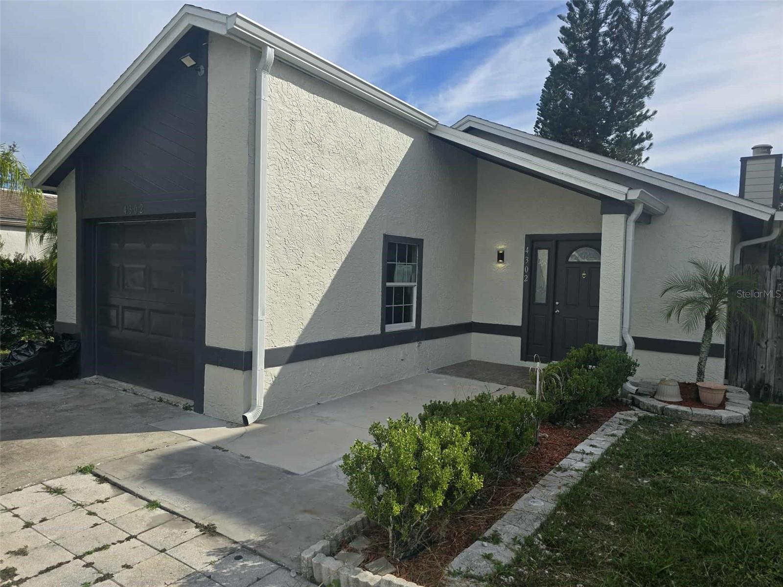 LAKE PADGETT ESTATES EAST - Residential Lease