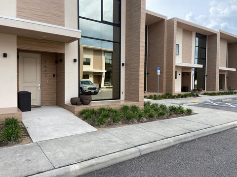 Photo of 7582 Brooklyn Drive, Kissimmee, FL 34747 (MLS # O6376415)