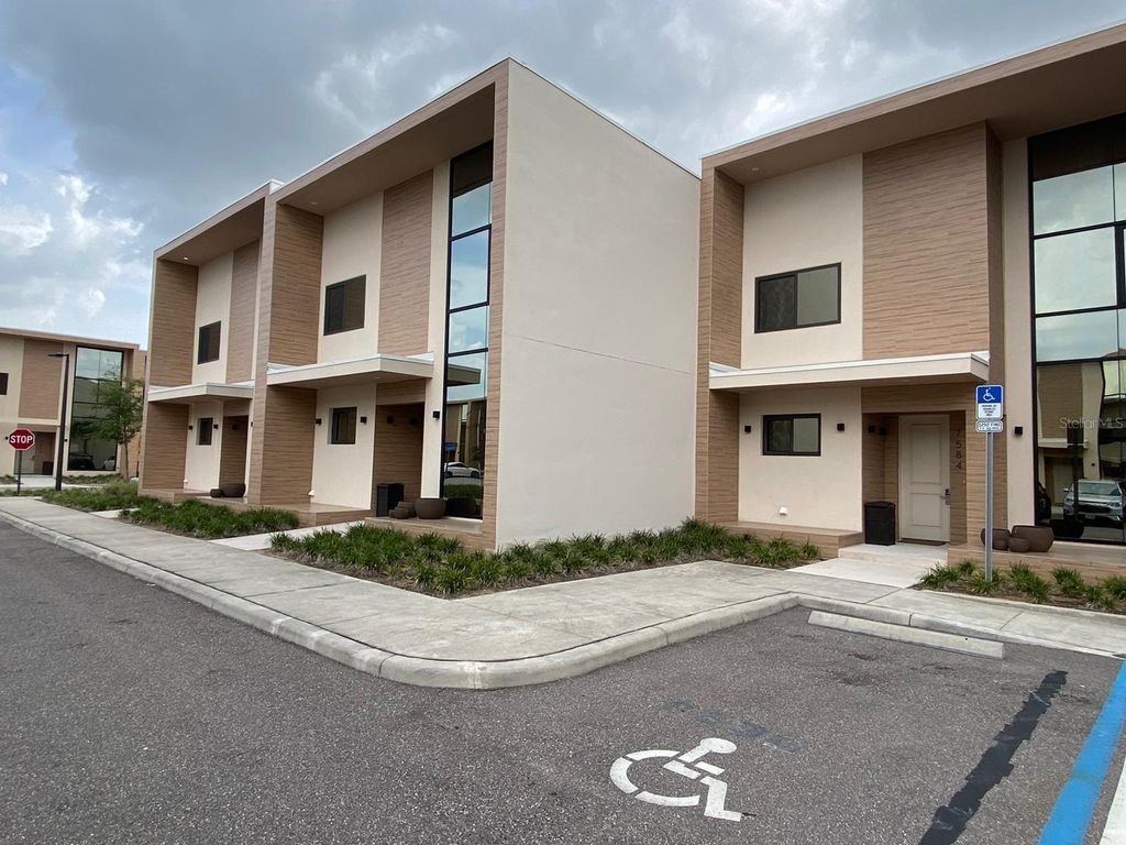 Photo of 7582 Brooklyn Drive, Kissimmee, FL 34747 (MLS # O6376415)