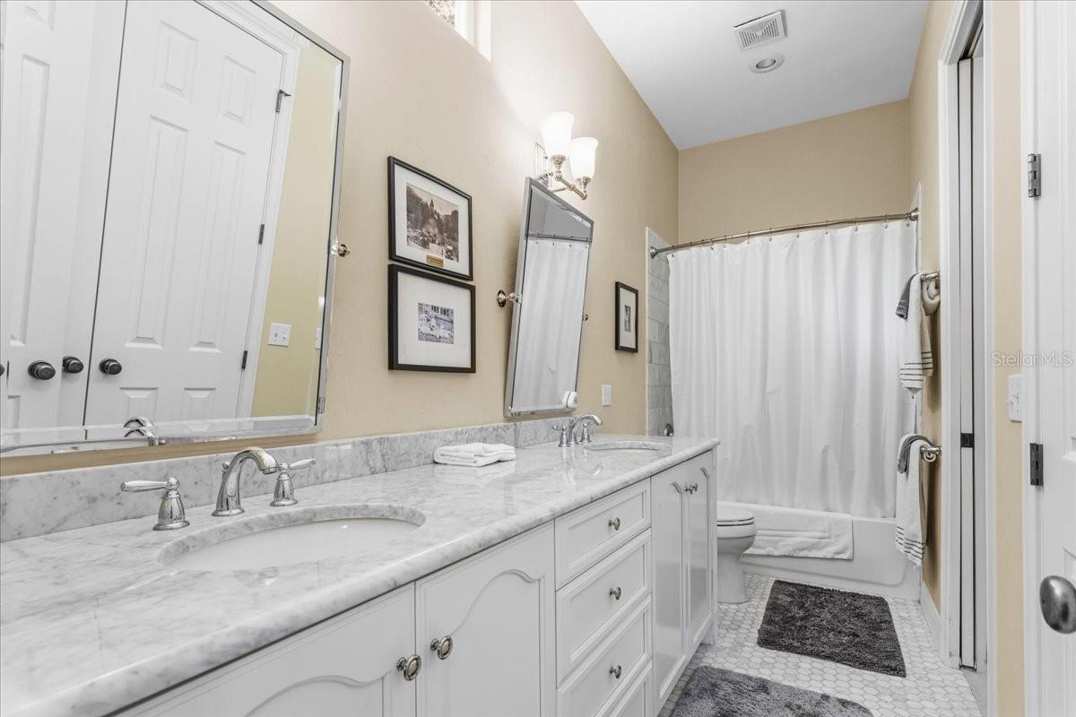 MEADOWS NORTH - Residential