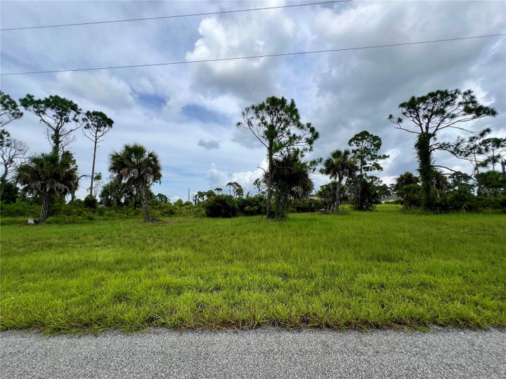 Photo 1 of 4 — 28 MATE CIRCLE, PLACIDA, FL 33946