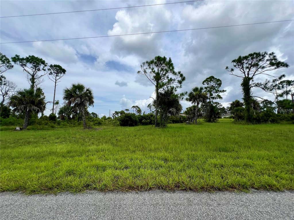 Photo of 28 Mate Circle, Placida, FL 33946 (MLS # C7529097)