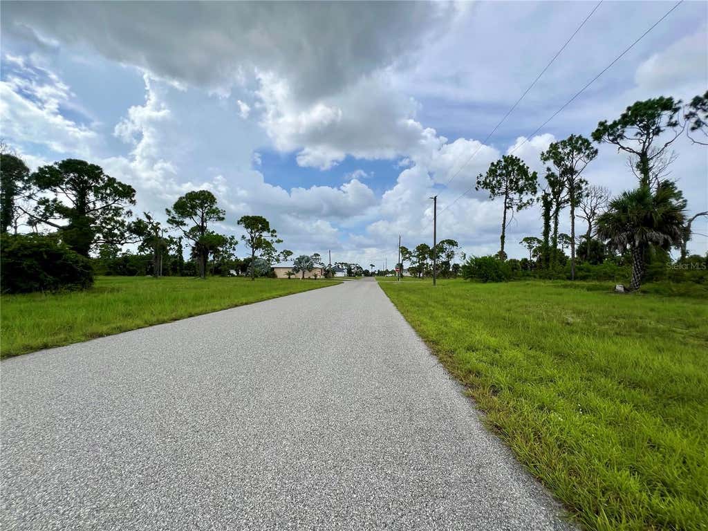 Photo of 28 Mate Circle, Placida, FL 33946 (MLS # C7529097)