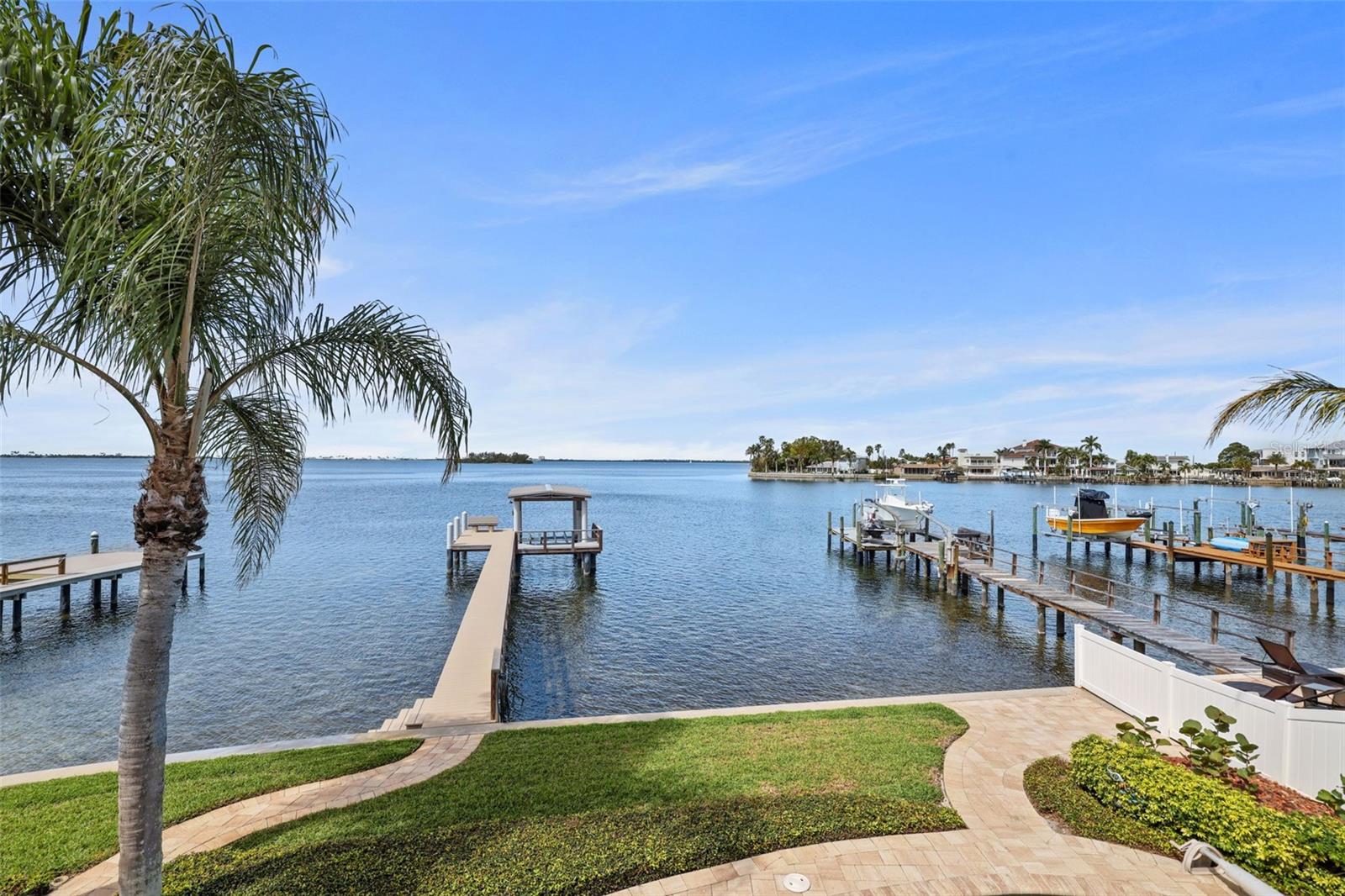 OZONA SHORES 5TH ADD - Residential