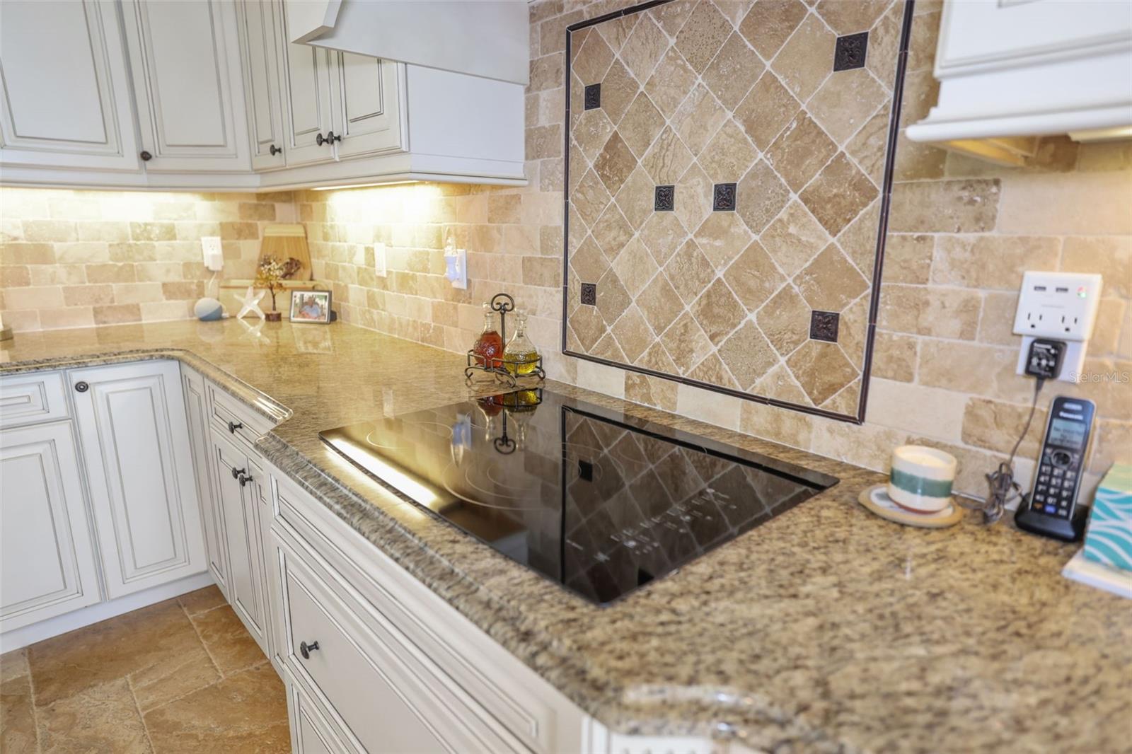 OZONA SHORES 5TH ADD - Residential