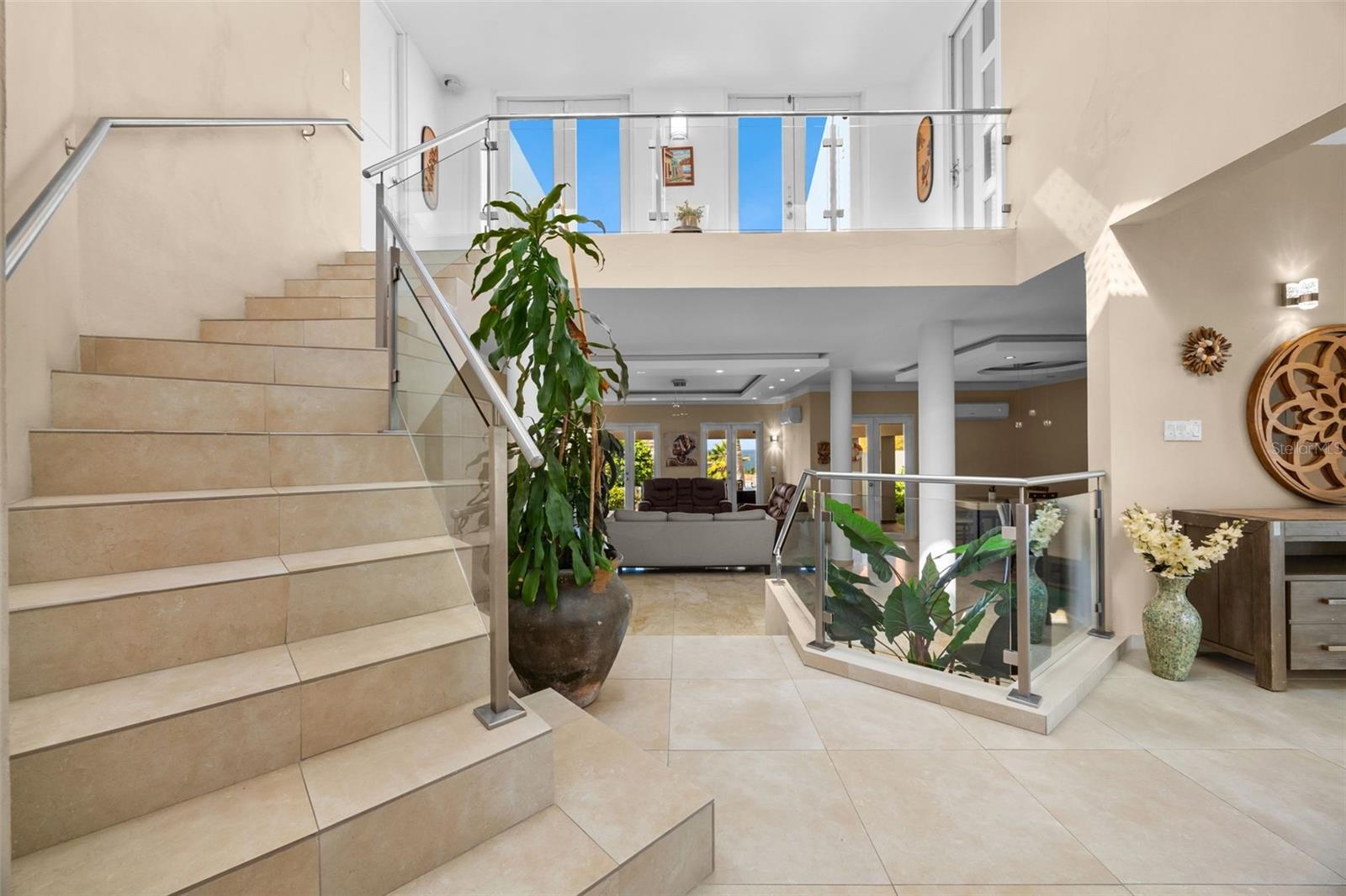 44 SURFSIDE