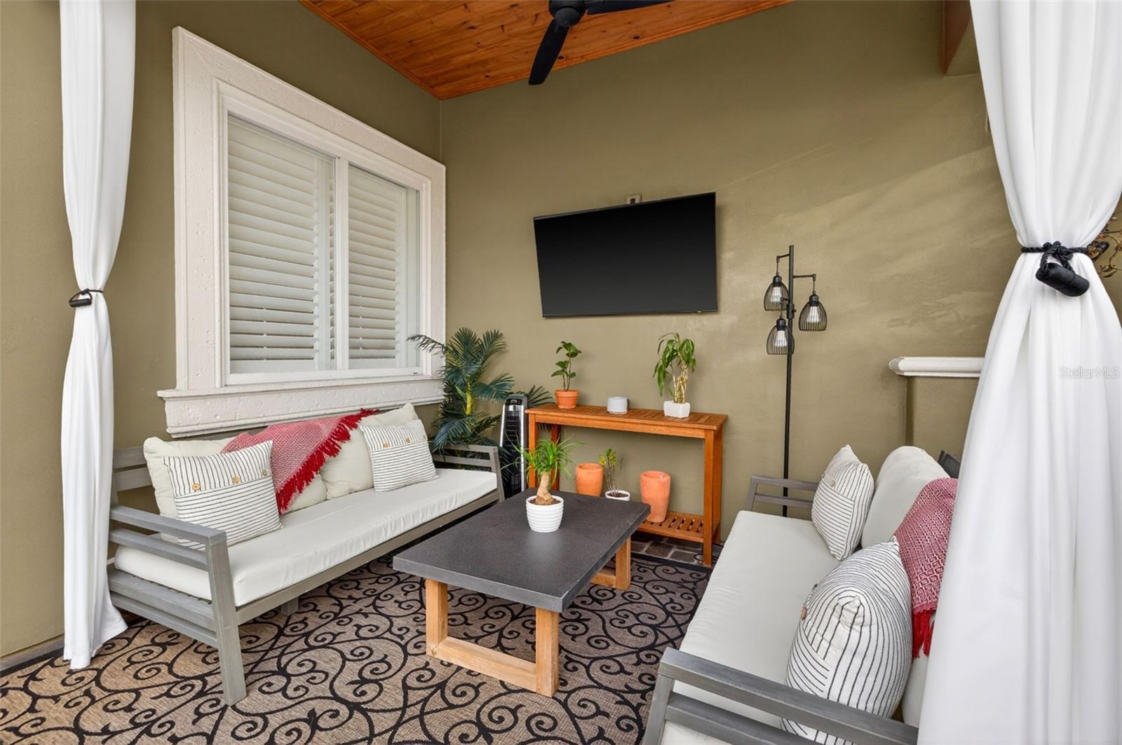 ASBURY PARK VILLAS & TWNHS - Residential