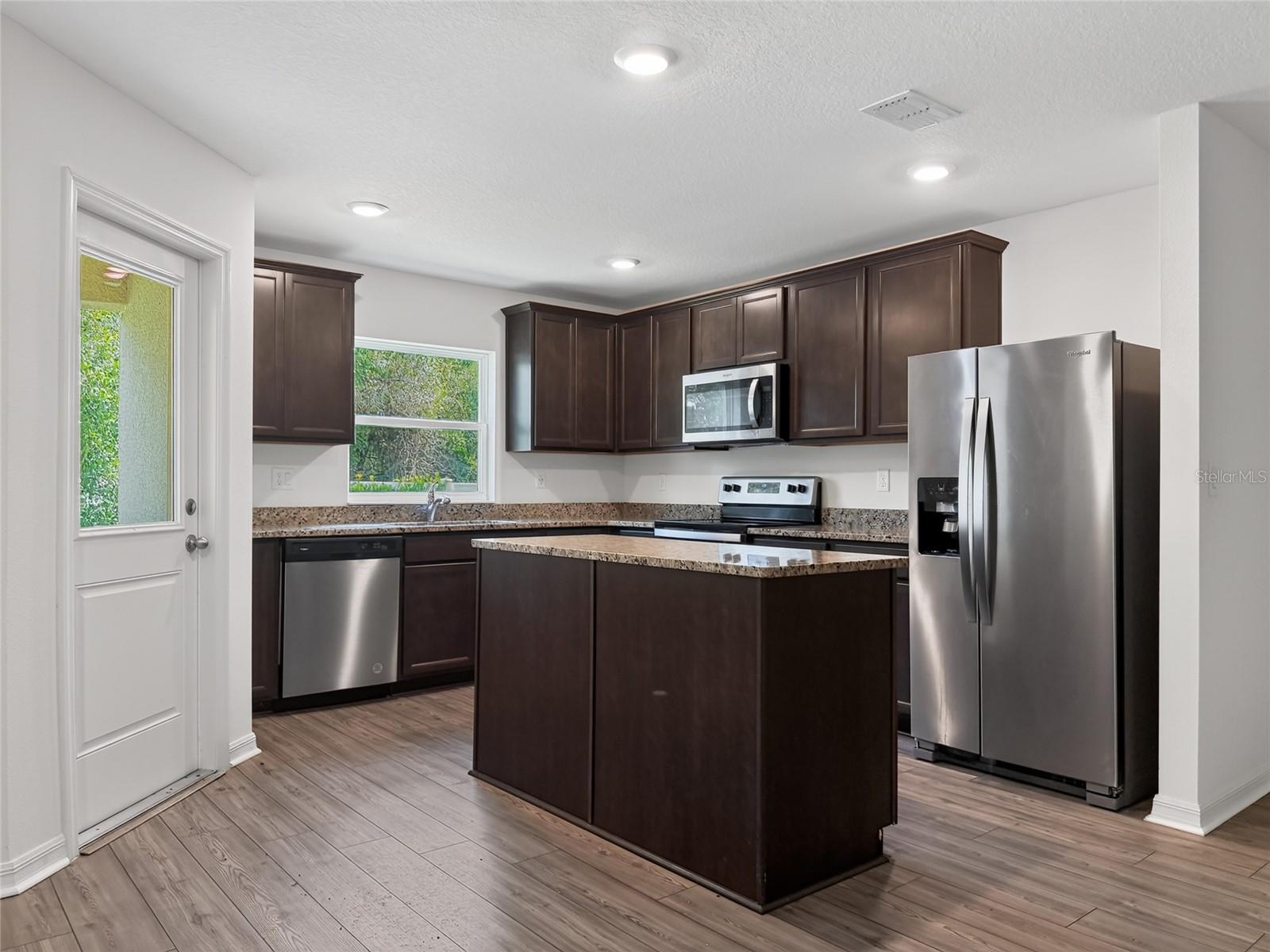 1552 WYNFORD CIRCLE