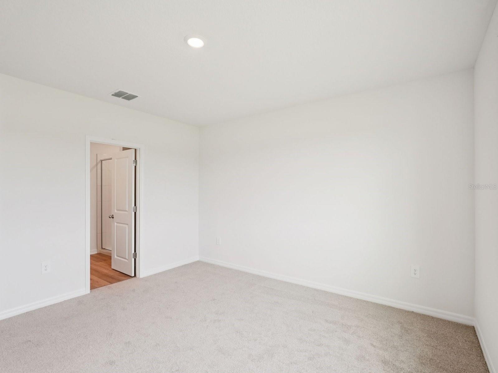 MAGNOLIA BAY - Residential