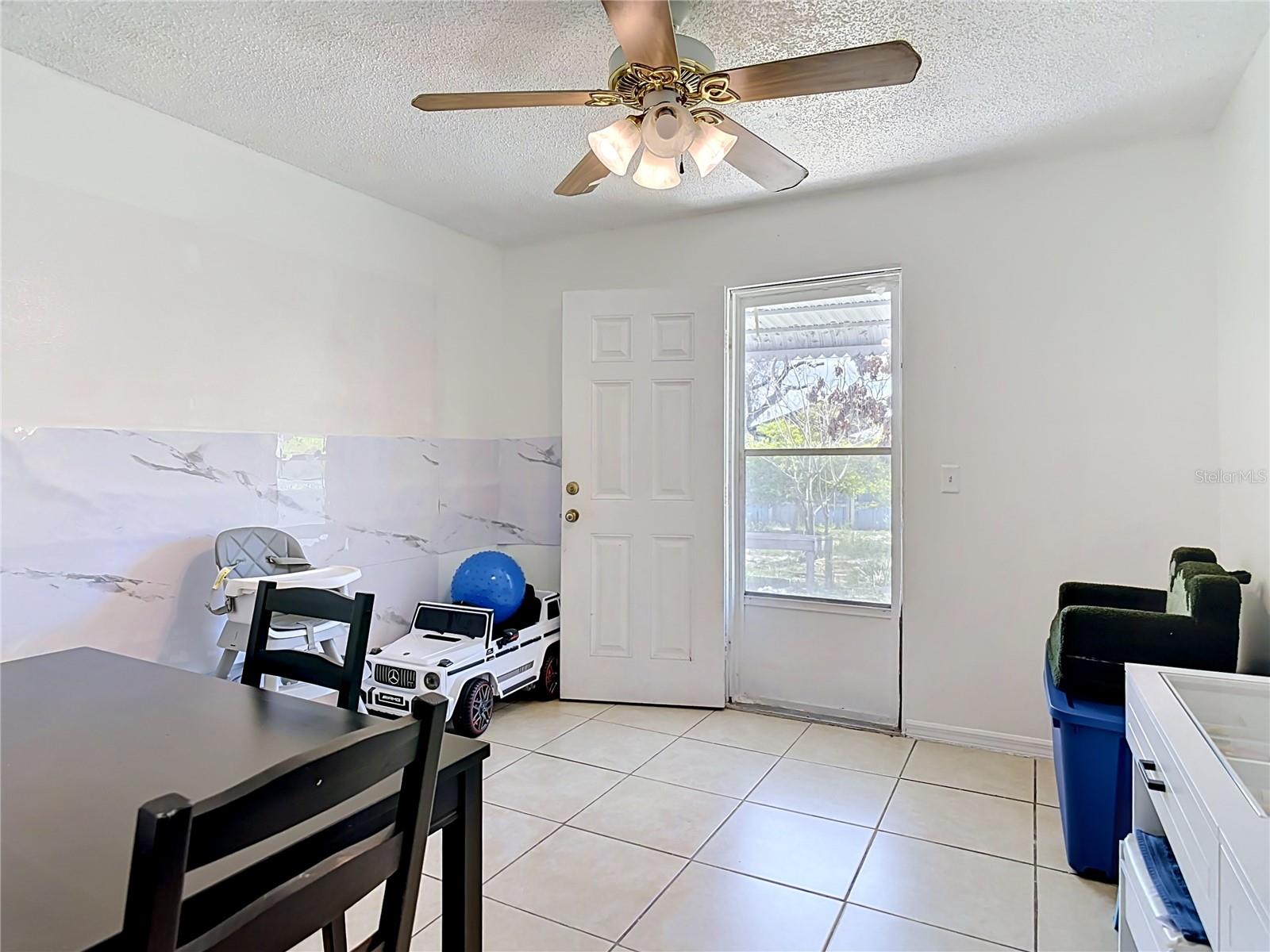 DELTONA LAKES UNIT 05 - Residential
