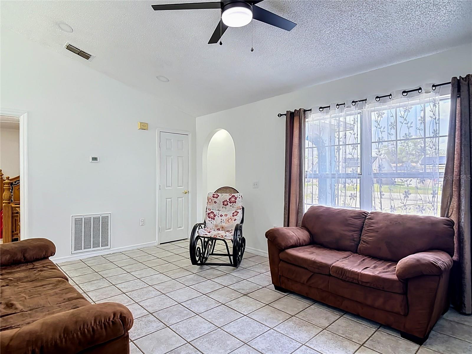 DELTONA LAKES UNIT 05 - Residential