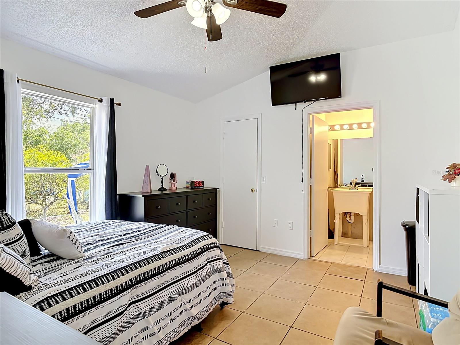 DELTONA LAKES UNIT 05 - Residential