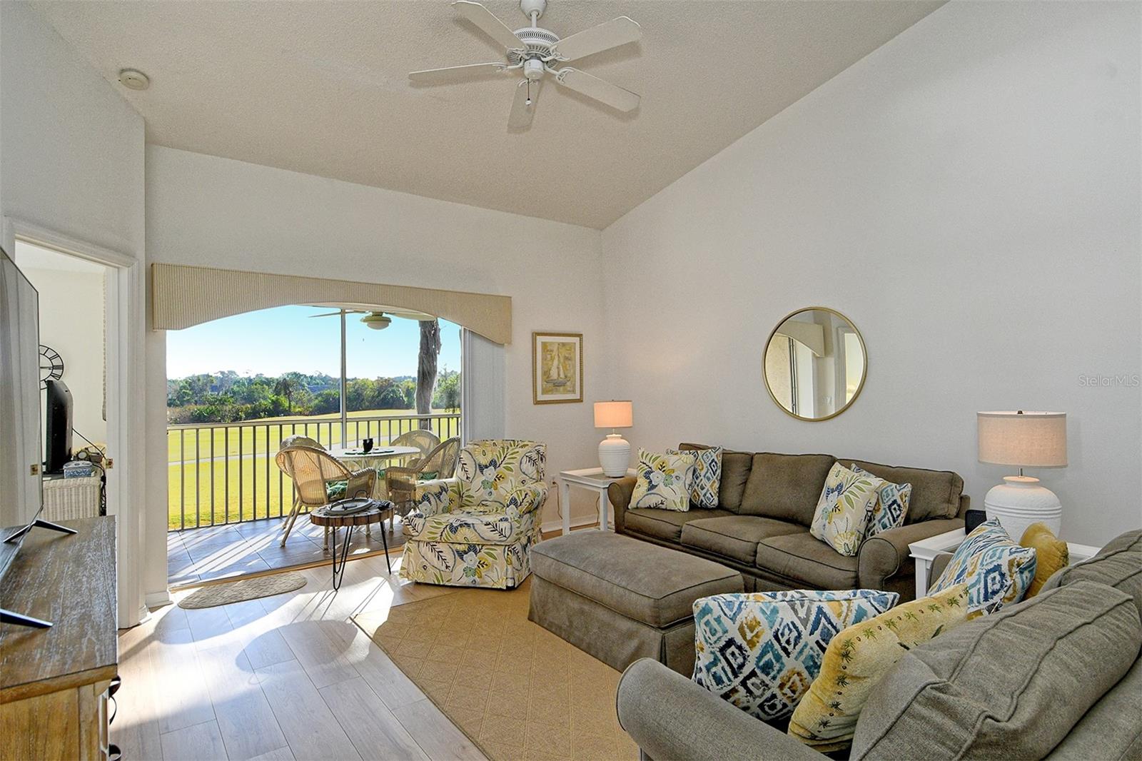 HERITAGE OAKS GOLF & COUNTRY CLUB - Residential