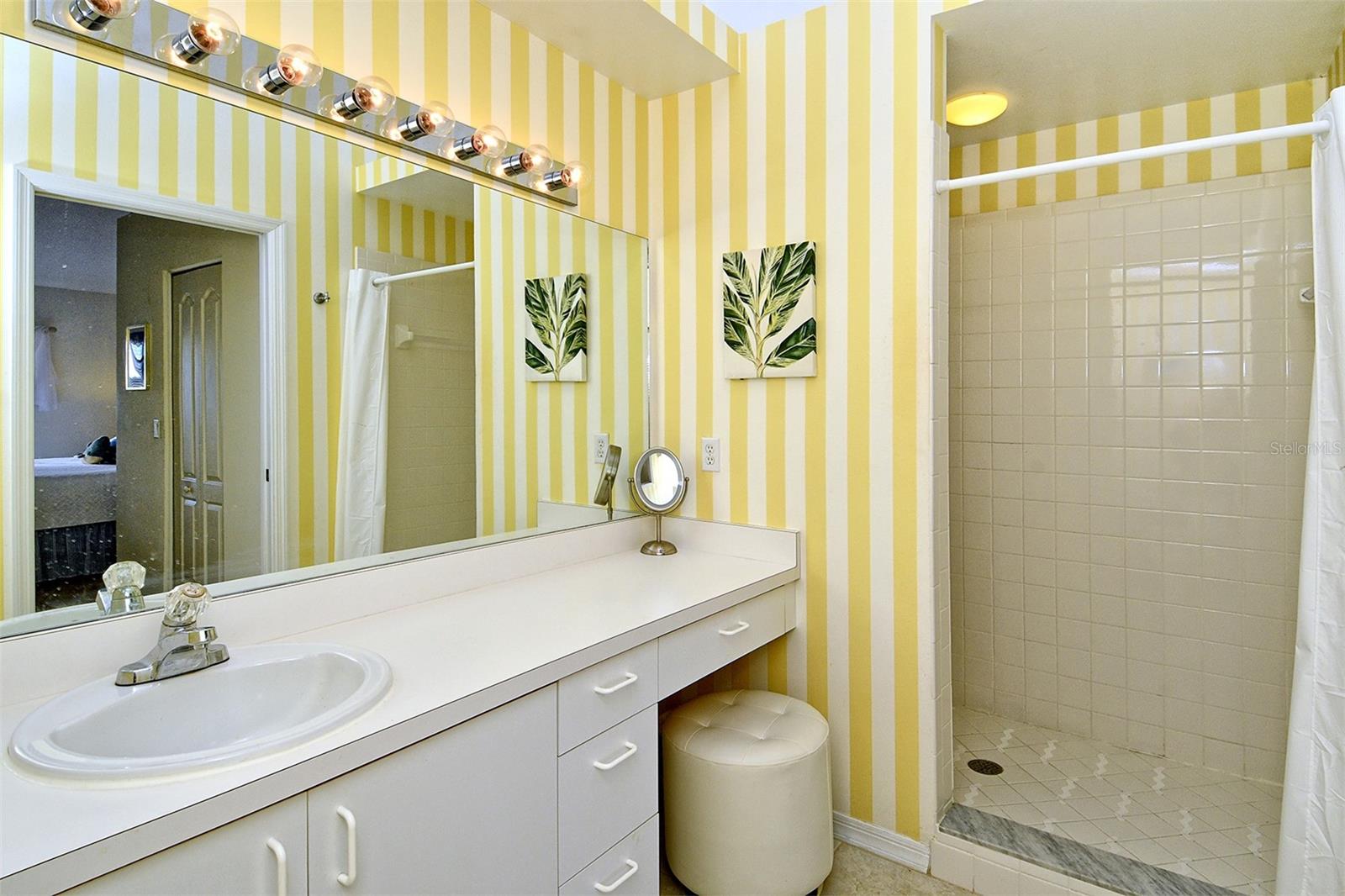 HERITAGE OAKS GOLF & COUNTRY CLUB - Residential