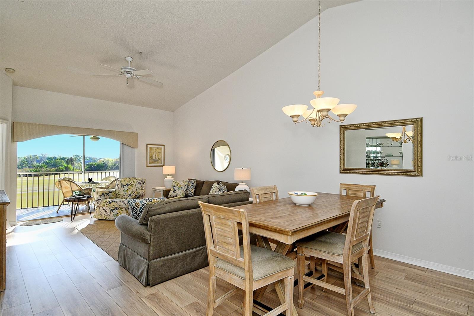 HERITAGE OAKS GOLF & COUNTRY CLUB - Residential