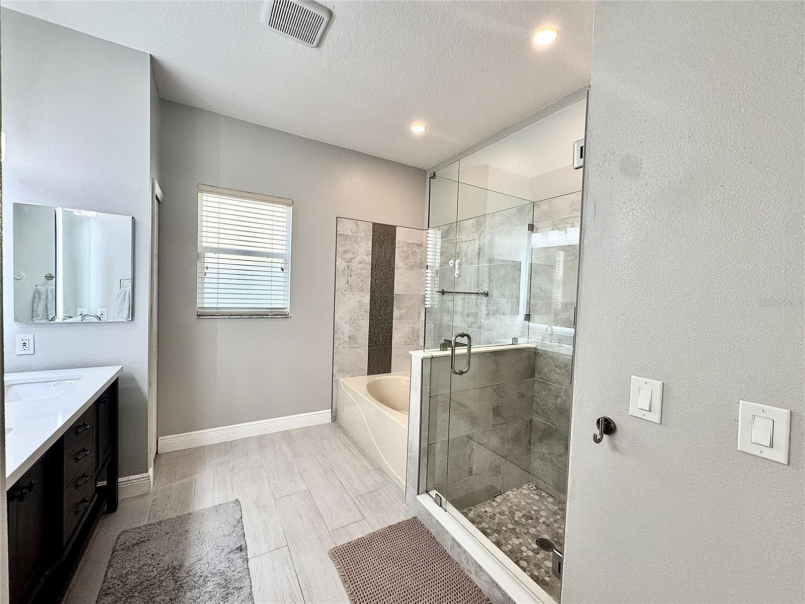 EASTLAKE OAKS PH 4 - Residential