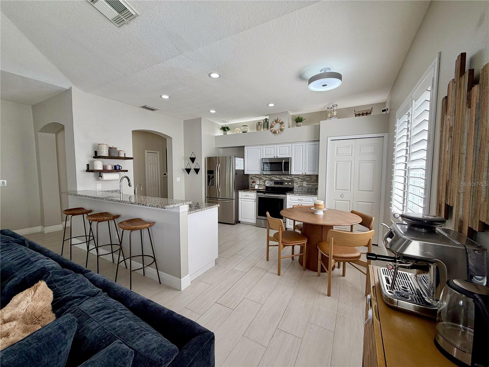 EASTLAKE OAKS PH 4 - Residential