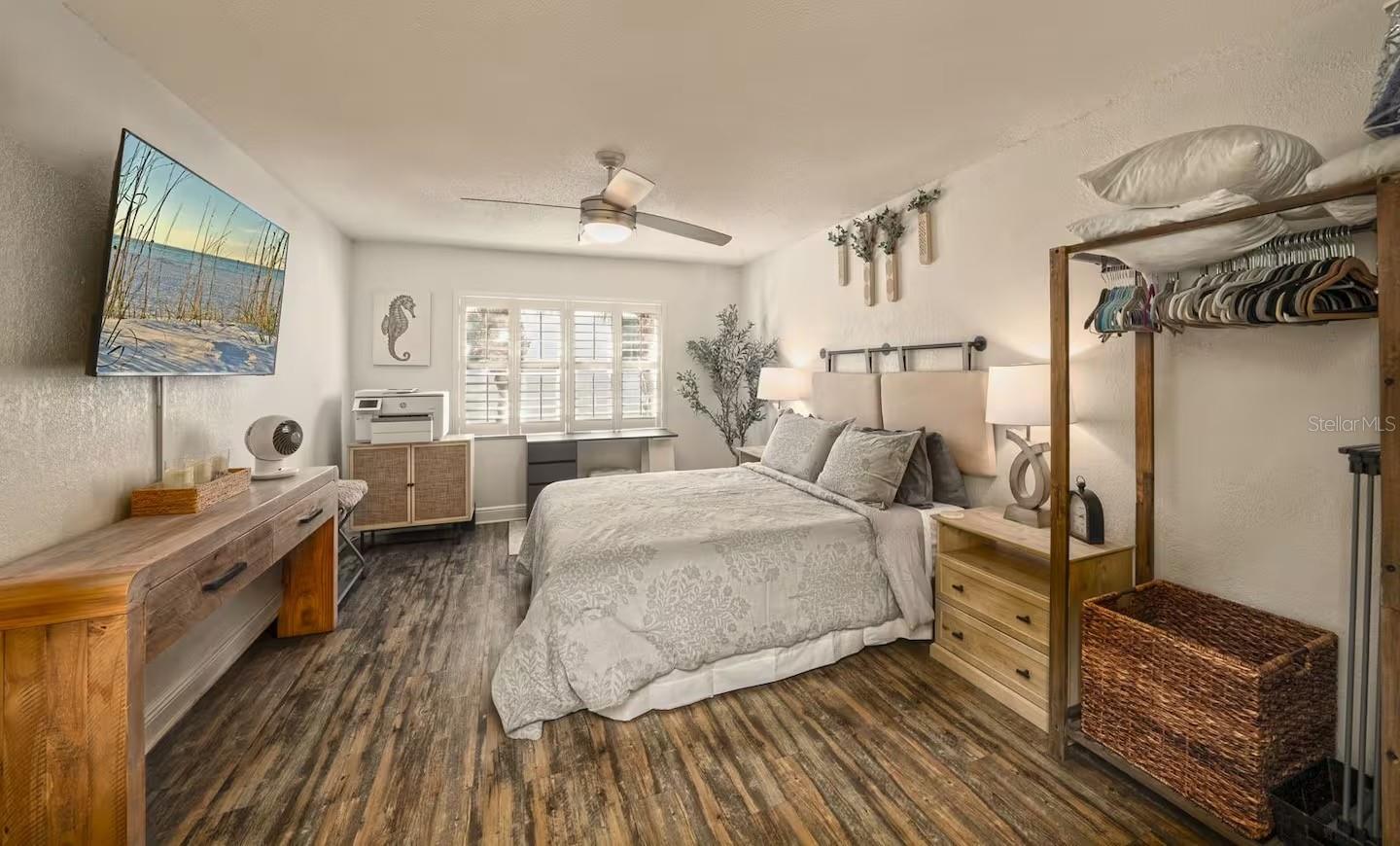 EL MAR CONDO - Residential
