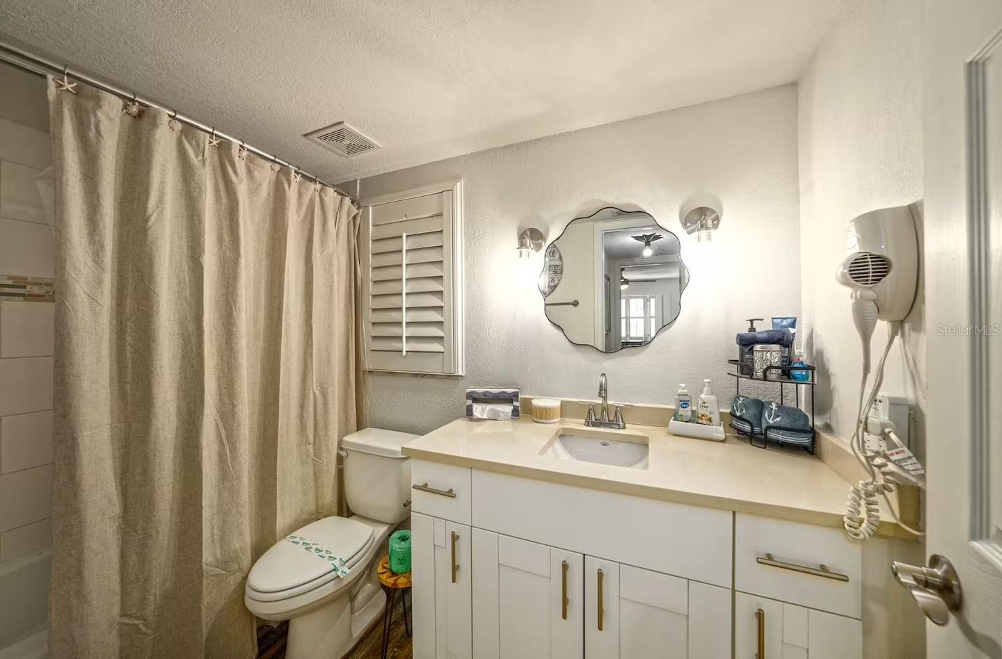EL MAR CONDO - Residential
