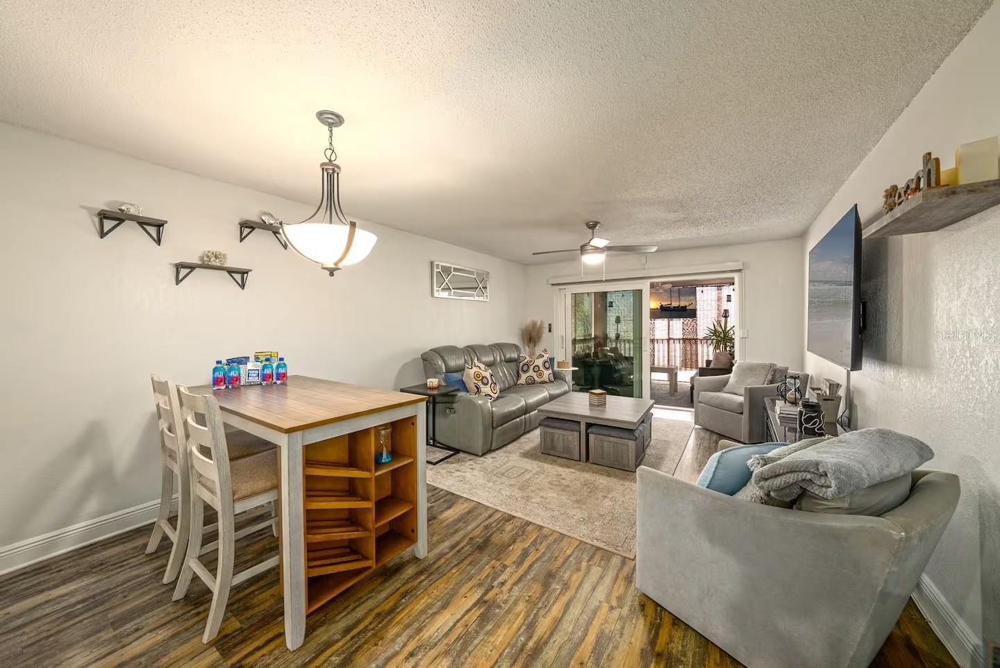 EL MAR CONDO - Residential