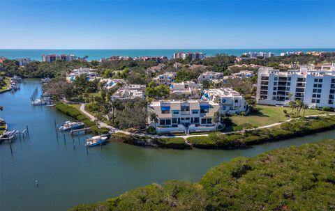Photo of 1918 Harbourside Drive #902, Longboat Key, FL 34228 (MLS # A4680710)