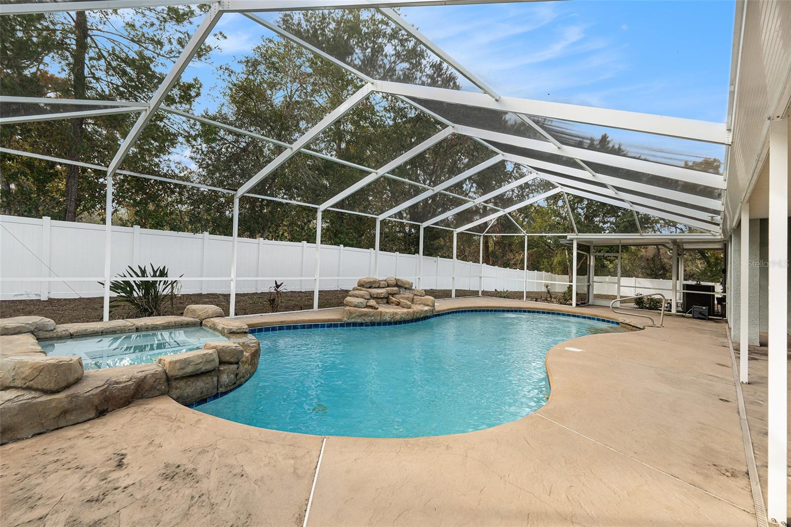 ROYAL HIGHLANDS UNIT 9 - Residential