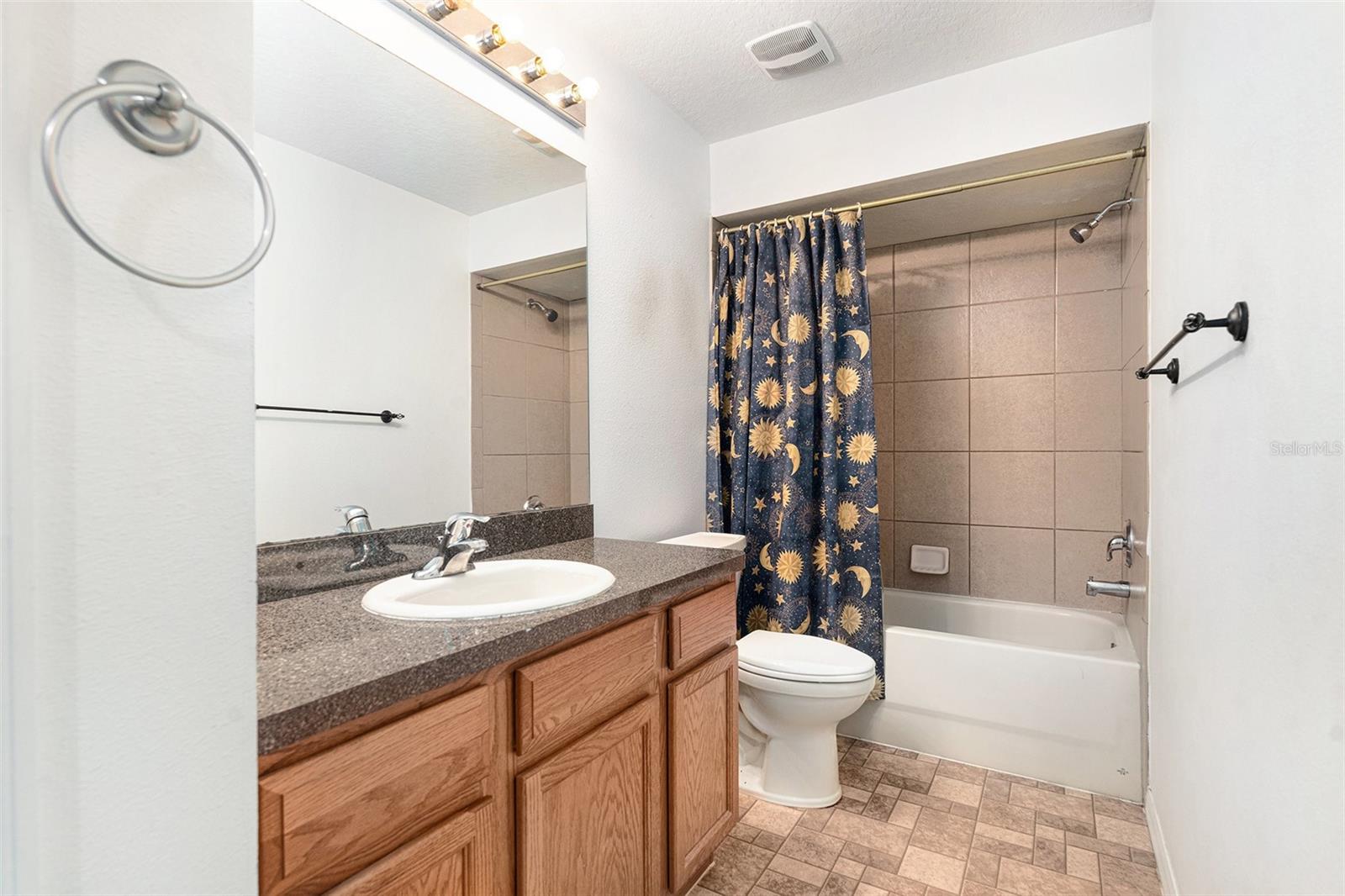 ROYAL HIGHLANDS UNIT 9 - Residential