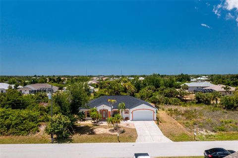 A home in PORT CHARLOTTE