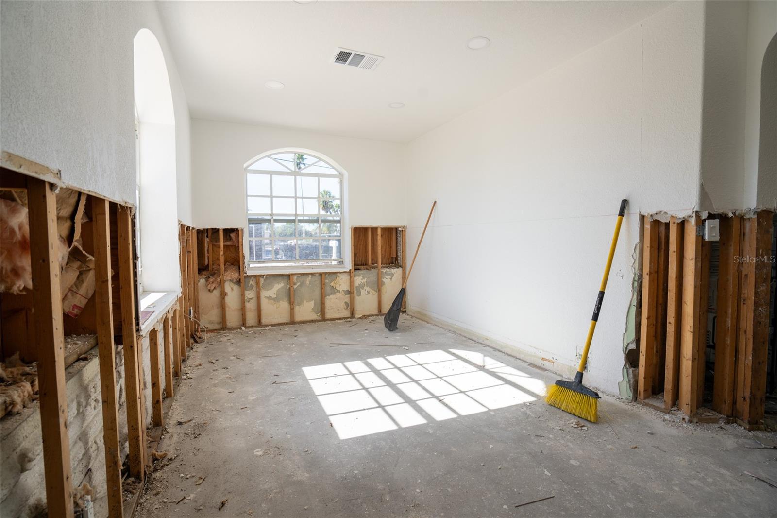 ST PETERSBURG BEACH NORTH UNIT 2 - Residential