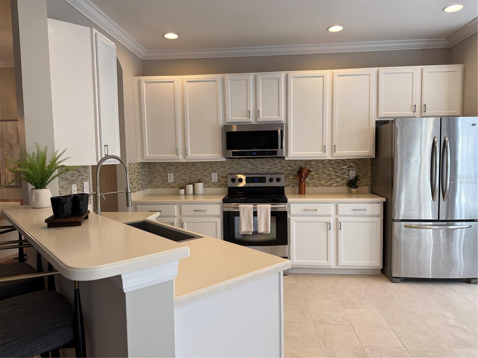 PROVENCE TWNHMS AT WATERCHASE - Residential