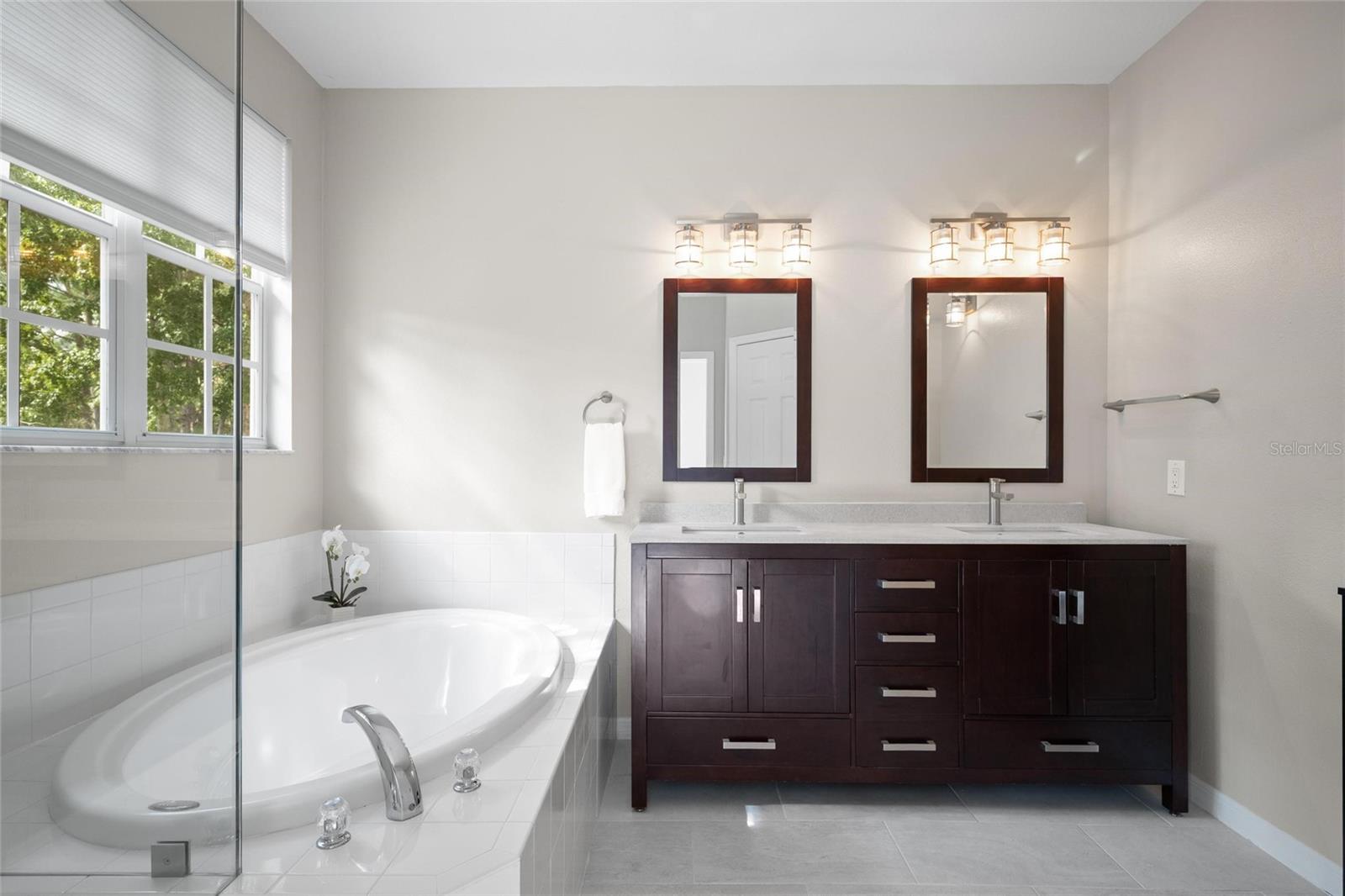 WATERCHASE - Residential