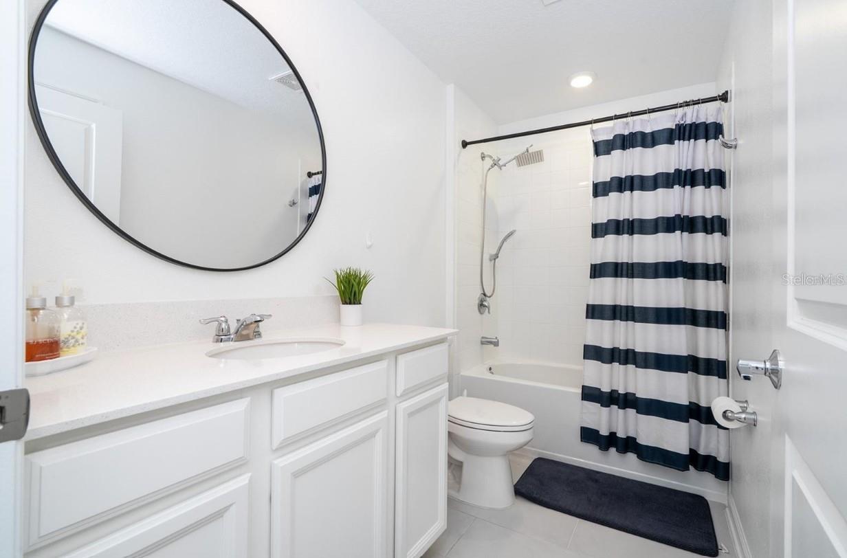 OLD HICKORY 50S - Residential Lease