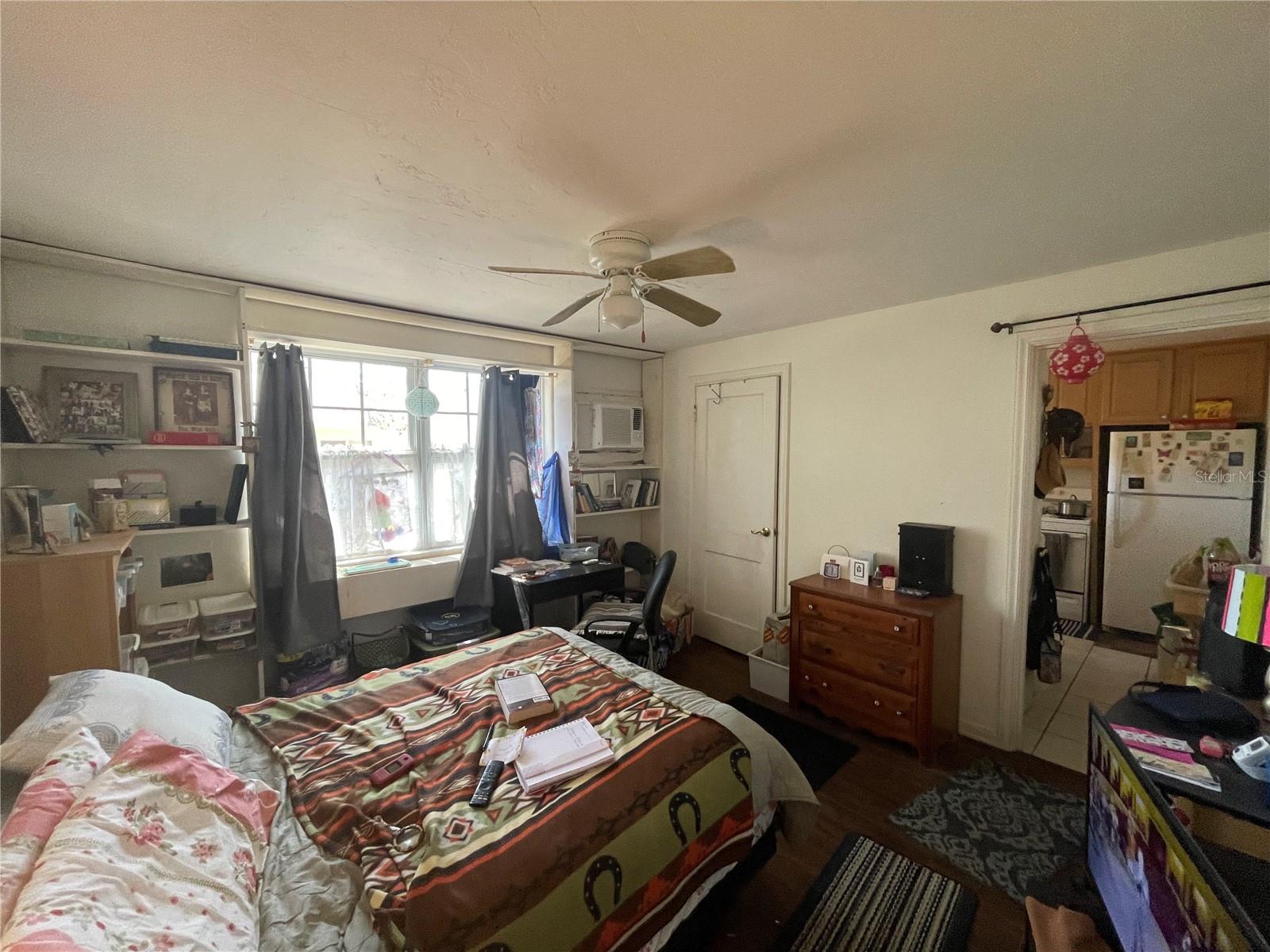 HOYTS A A SUB - Residential