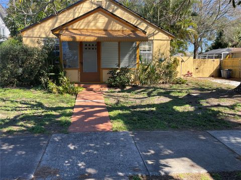 Photo of 2626 58th Street S, Gulfport, FL 33707 (MLS # TB8481212)