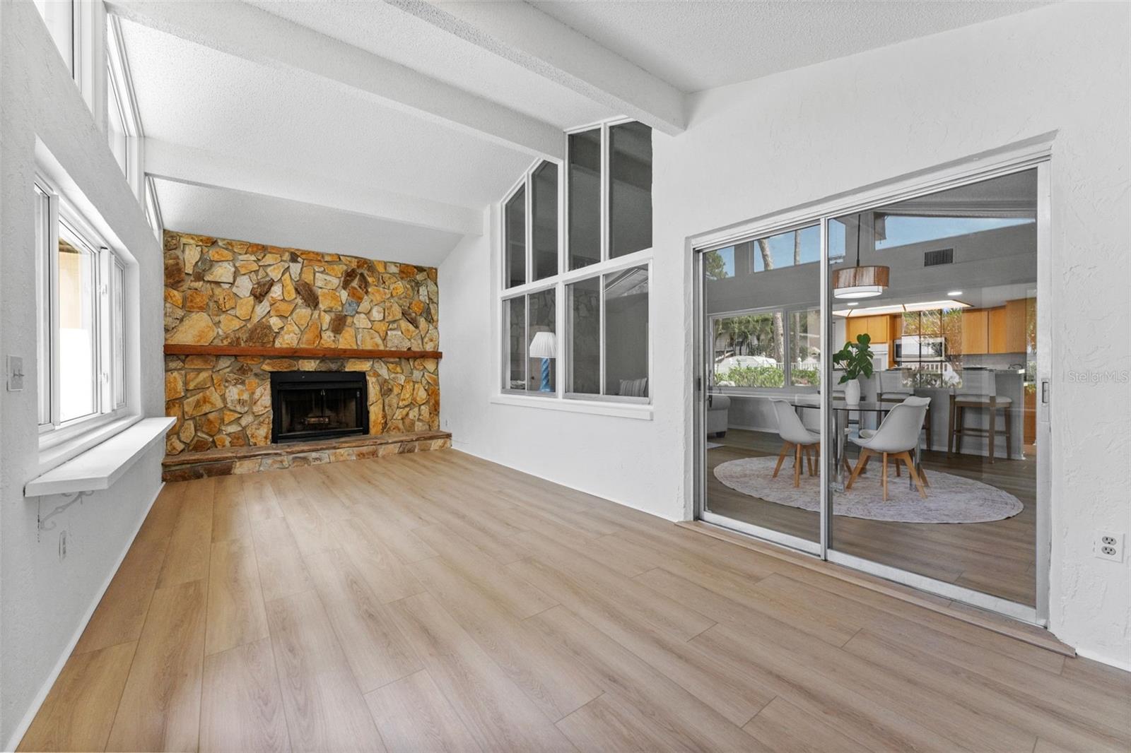 WHISPERING PINES FOREST 4TH ADD - Residential