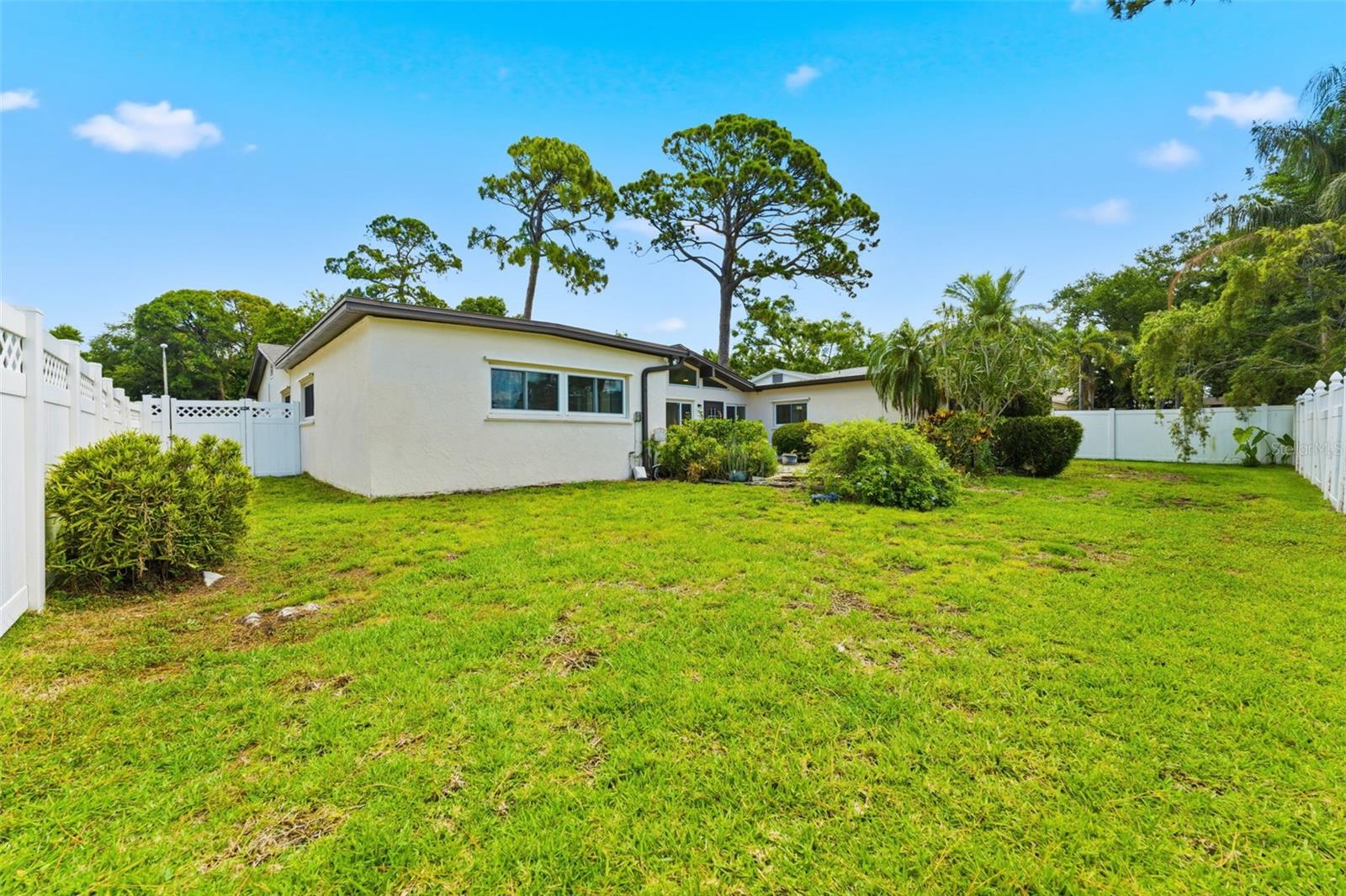 WHISPERING PINES FOREST 4TH ADD - Residential