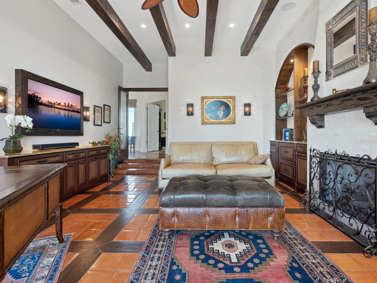 CASEY KEY - Residential