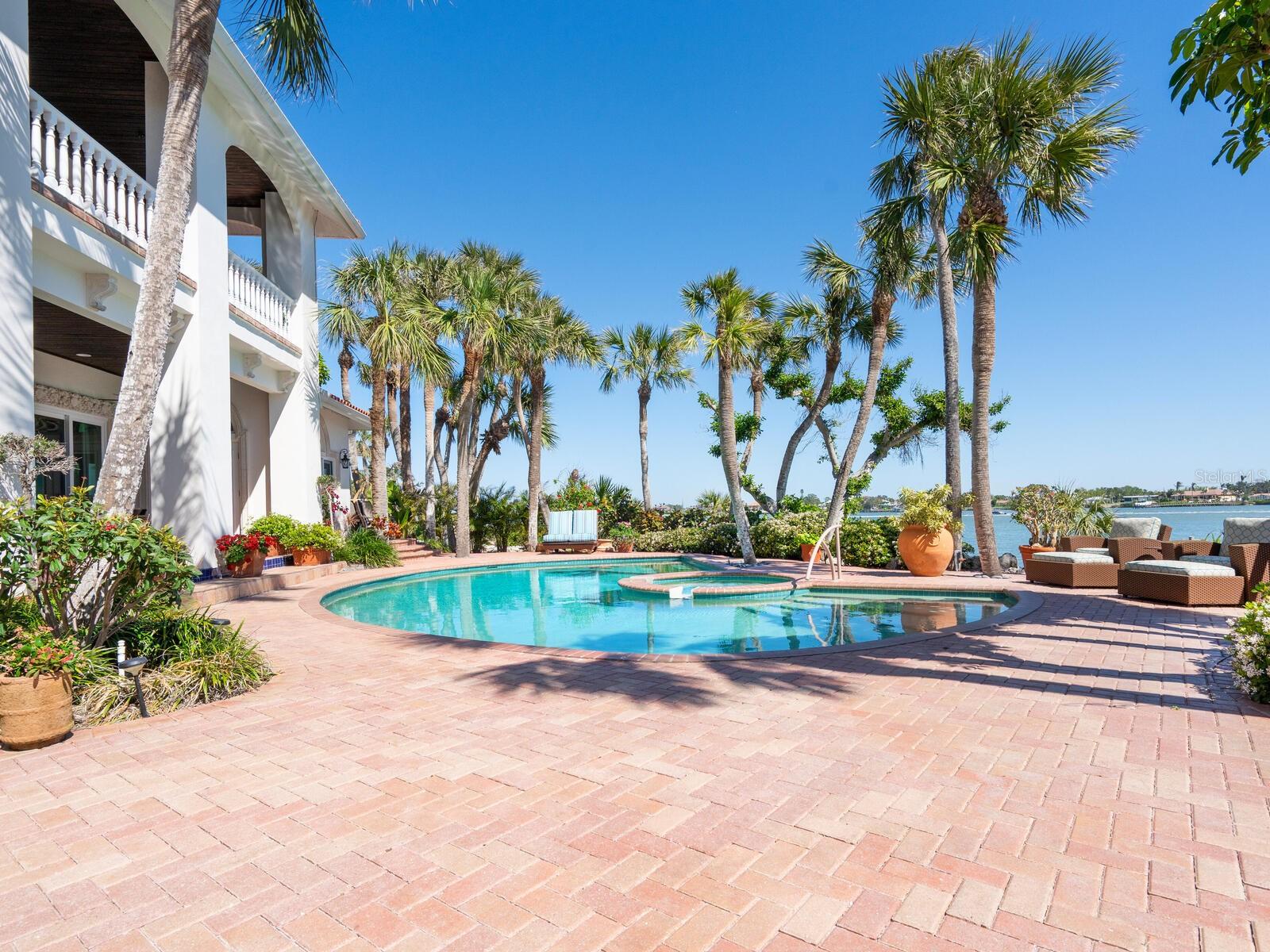 CASEY KEY - Residential