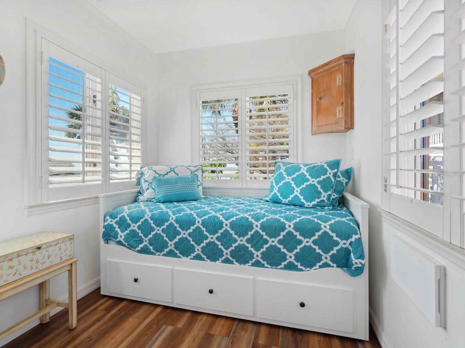 CASEY KEY - Residential