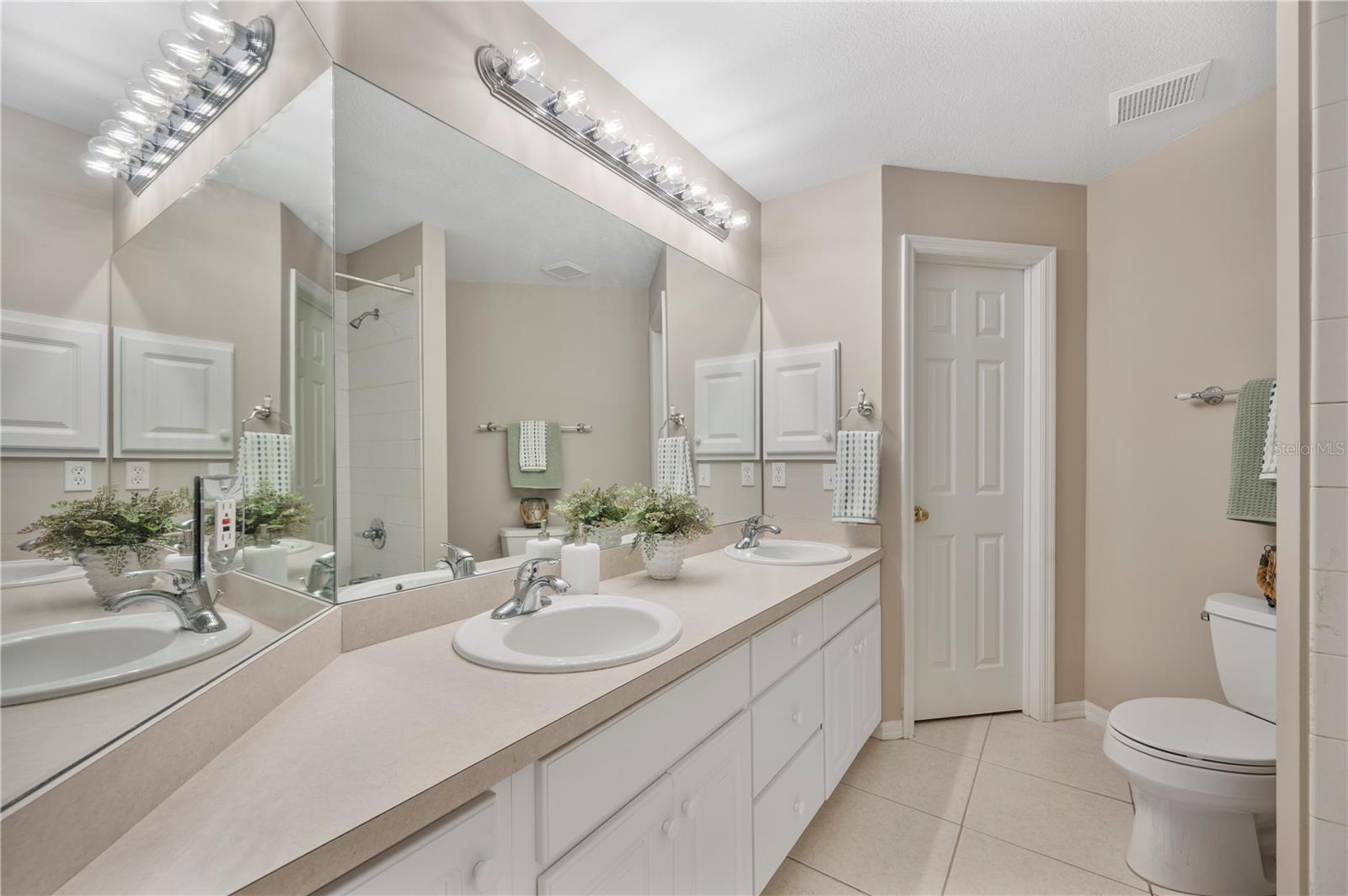 TURNBERRY - Residential