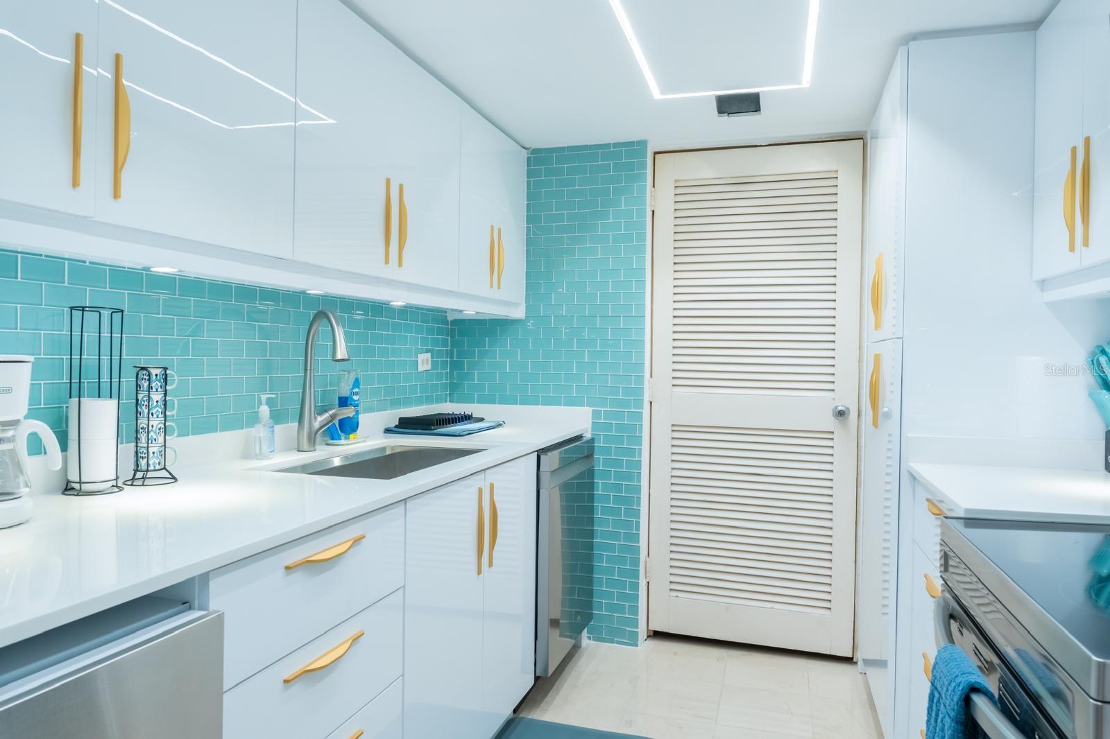 COND. ESJ TOWER - Residential