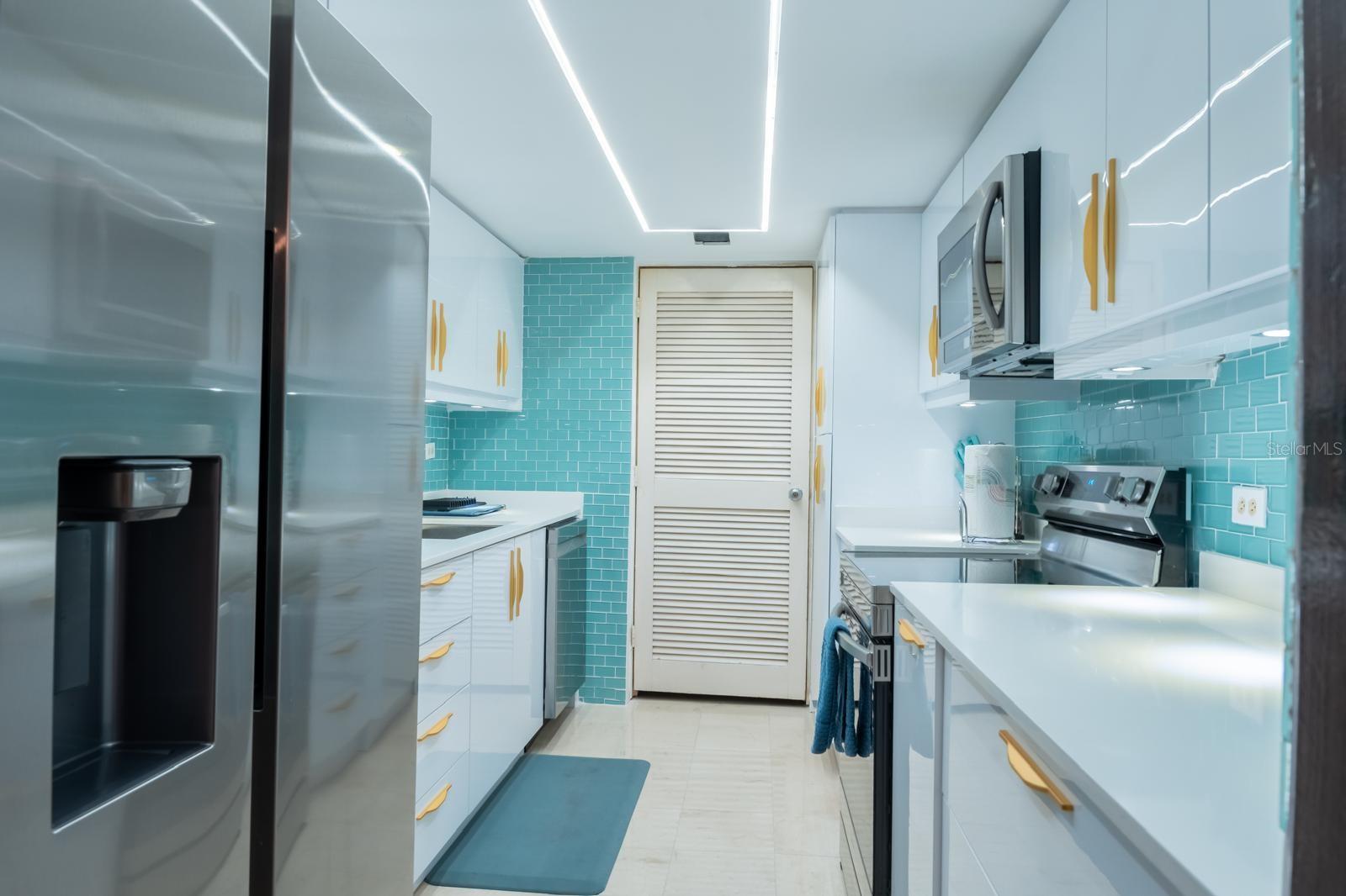 COND. ESJ TOWER - Residential