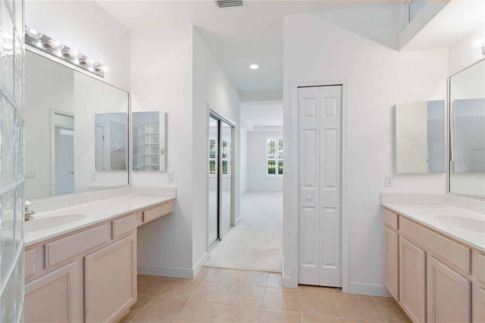 AVALON AT THE VILLAGES OF PALM-AIRE 2 - Residential